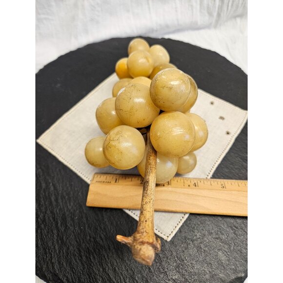Large Golden Vintage Italian Hand-Carved Alabaster Stone Fruit Grape Cluster - Picture 7 of 9